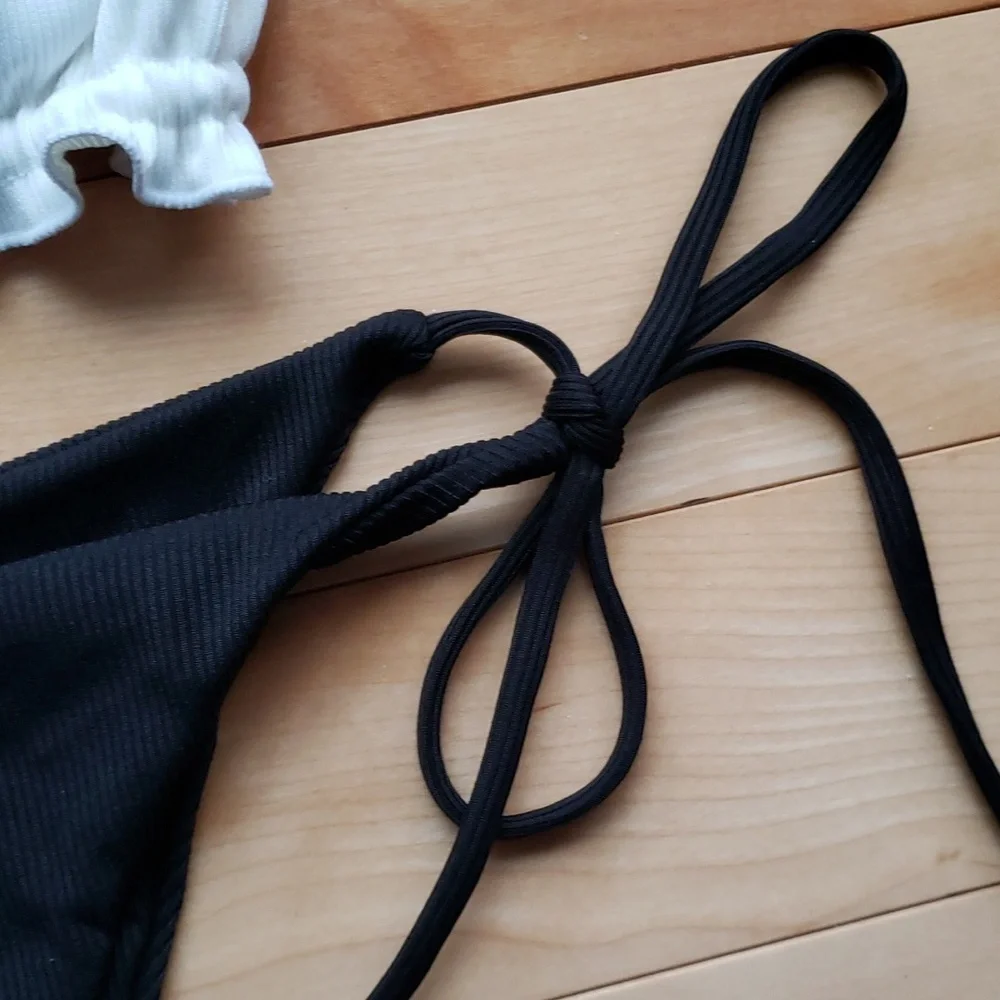 String bikini - Picture 3 of 7